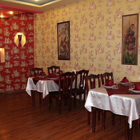 Pekin Hotel Temirtau ภายนอก รูปภาพ